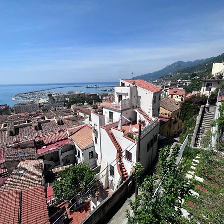 Apartmán Casa "Positano" Da Ely - Salerno Centro Con Self Check-In Exteriér fotografie